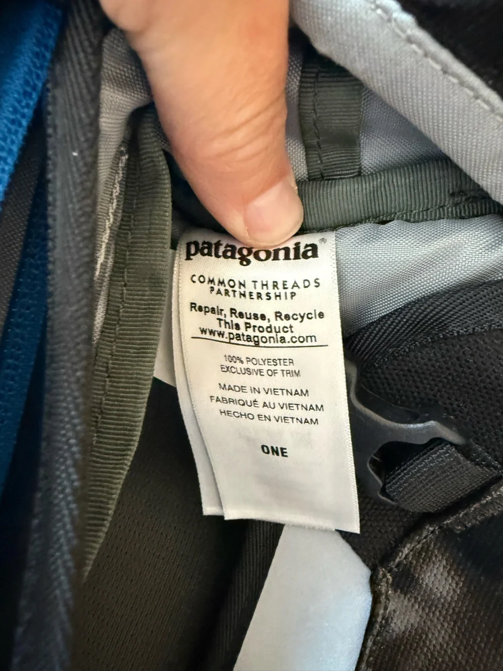 Patagonia Black Hole Mini Messenger Bag 12L Glossy Black / Blue LIKE NEW